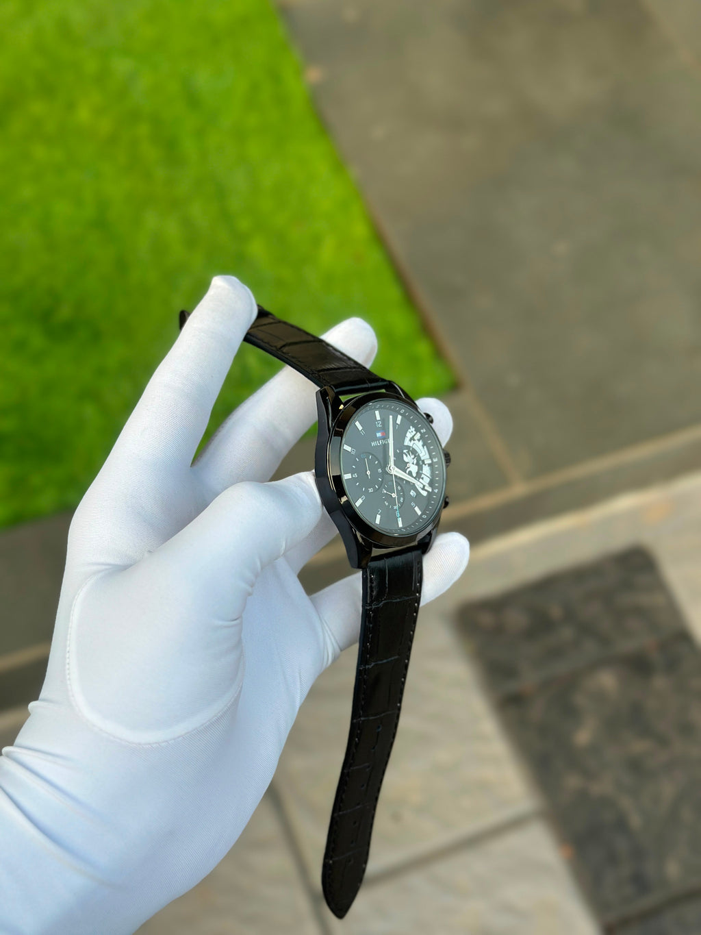 Men’s Classic Analog Chronograph Watch with Quartz Movement