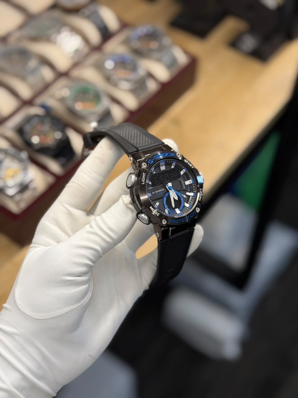 Black & Blue Analog-Digital Sports Watch
