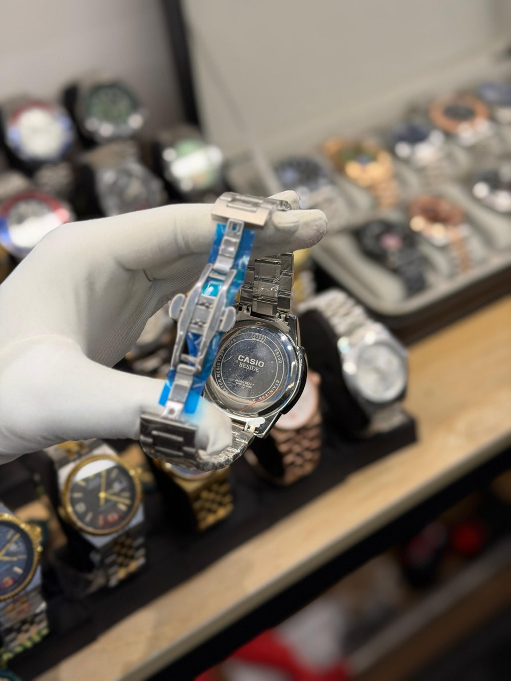 Men's Silver Dial Chronograph-Style Watch – Silver