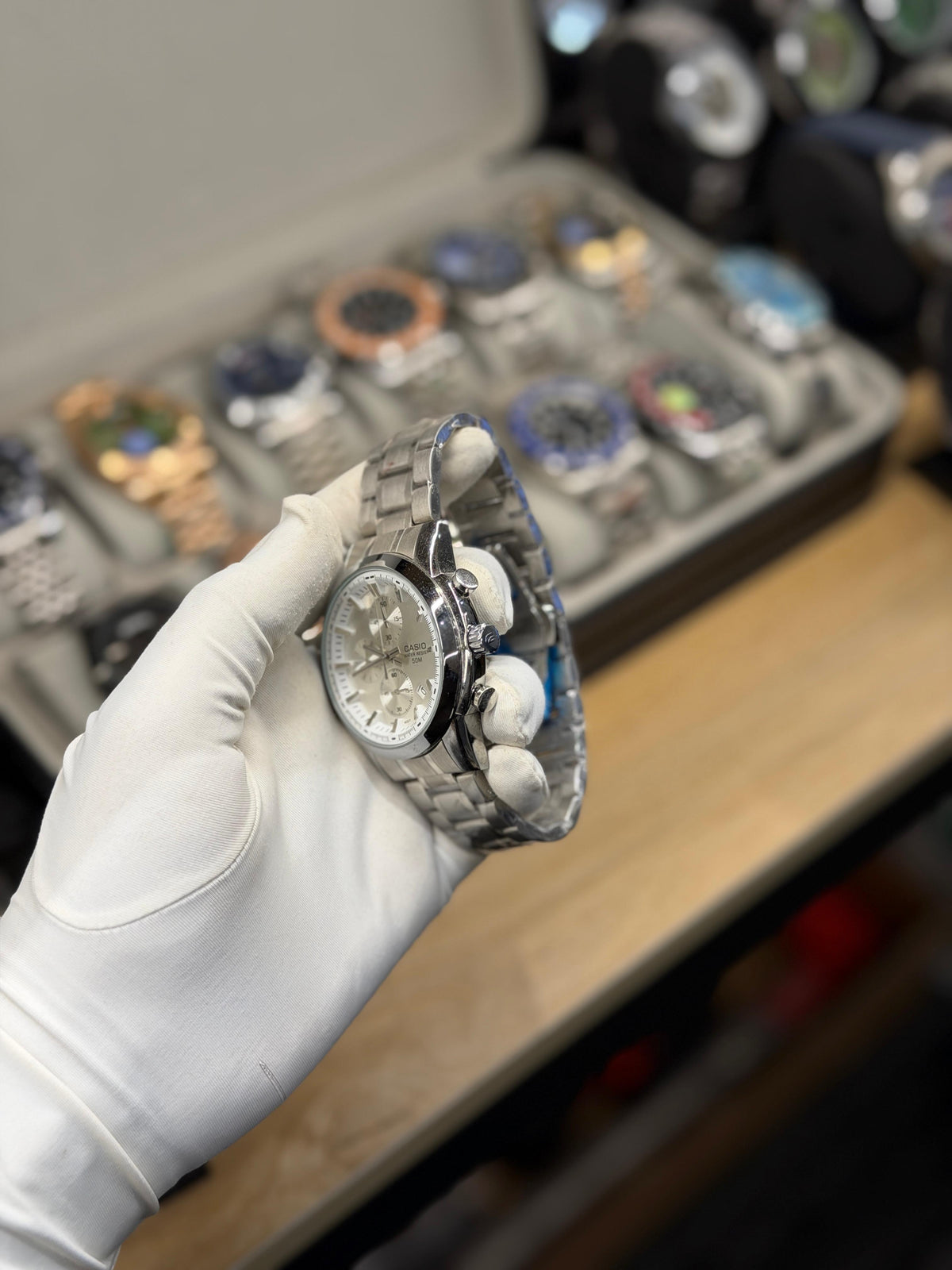 Men's Silver Dial Chronograph-Style Watch – Silver