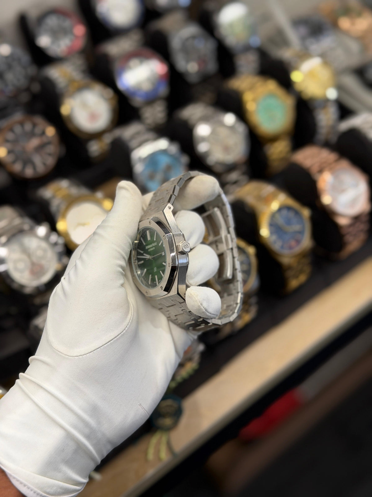 Men's Emerald Green Dial Watch – Silver Edition