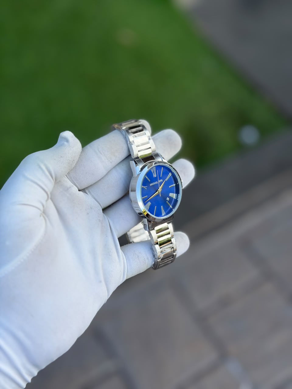 Unisex Analog Watch with Quartz Movement – Casual Wrist Watch